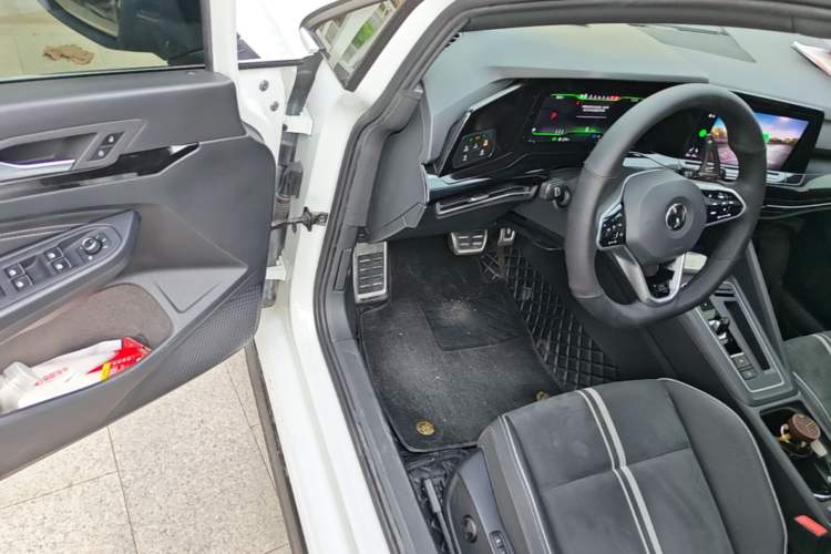 Used Volkswagen Golf 2021 280TSI DSG 30th Anniversary Edition Driver Seat