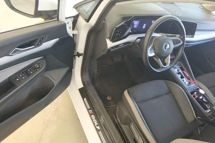 Used Volkswagen Golf 2021 280TSI DSG Pro Driver Seat