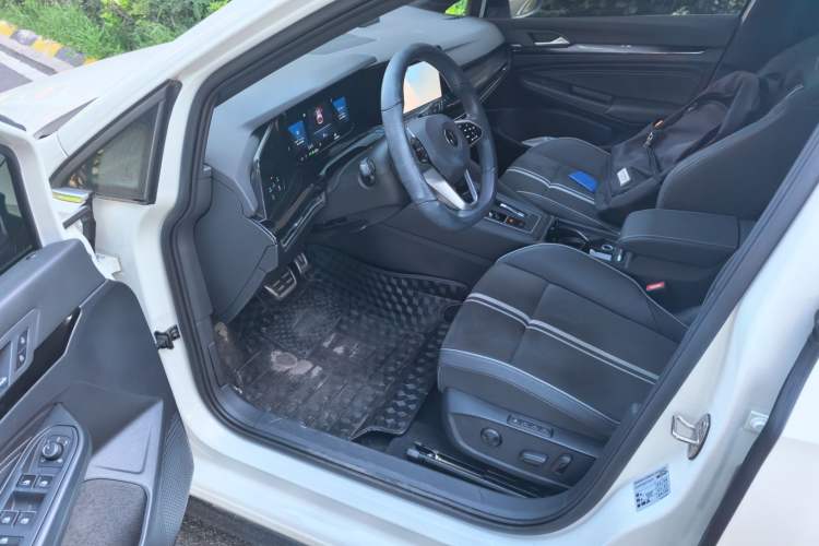 Used Volkswagen Golf 2021 280TSI DSG R-Line Driver Seat
