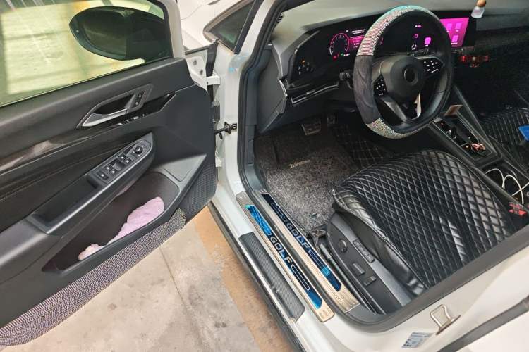 Used Volkswagen Golf 2021 280TSI DSG R-Line Driver Seat