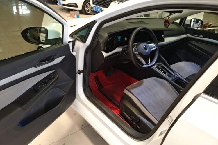 Used Volkswagen Golf 2021 280TSI DSG Pro Driver Seat