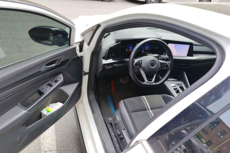 Used Volkswagen Golf 2021 280TSI DSG R-Line Driver Seat