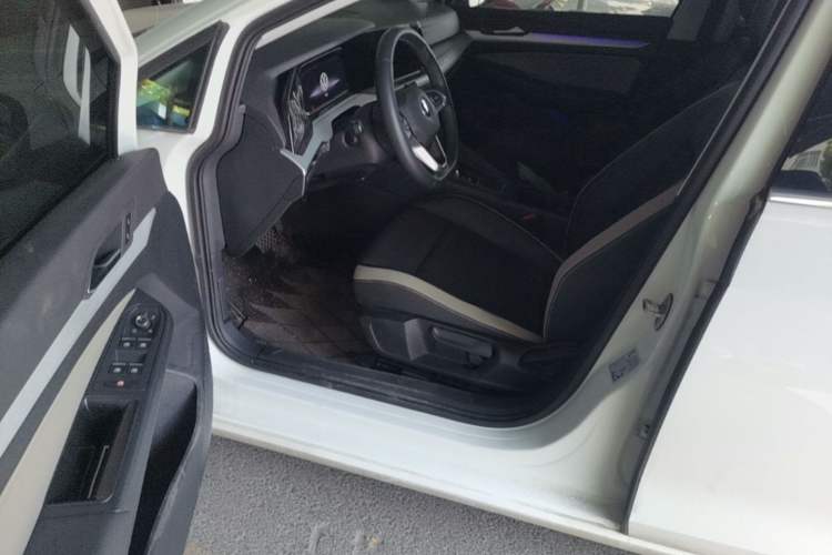Used Volkswagen Golf 2021 280TSI DSG Pro Driver Seat