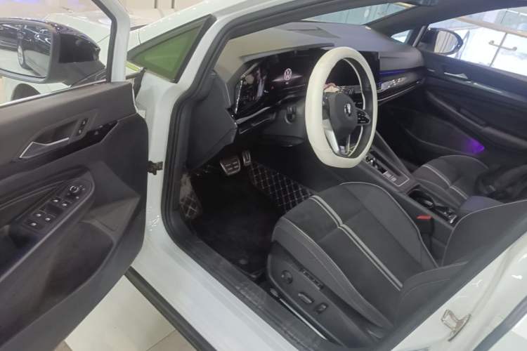 Used Volkswagen Golf 2021 280TSI DSG R-Line Driver Seat