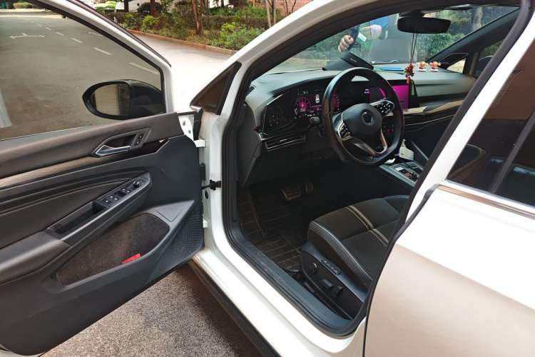Used Volkswagen Golf 2021 280TSI DSG R-Line Driver Seat