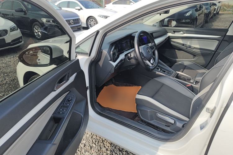 Used Volkswagen Golf 2021 200TSI DSG Pro Driver Seat