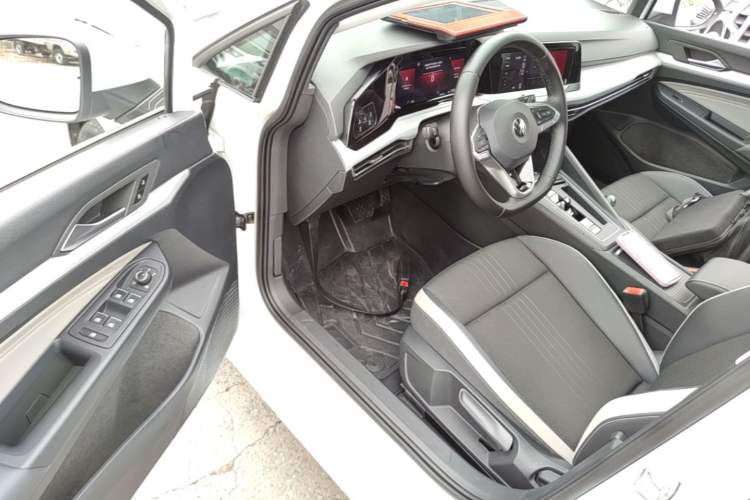 Used Volkswagen Golf 2021 280TSI DSG R-Line Driver Seat