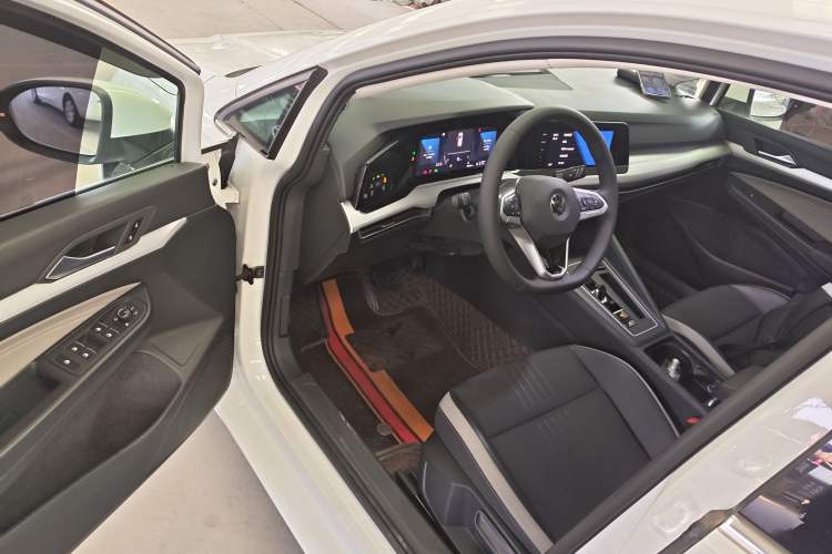 Used Volkswagen Golf 2021 280TSI DSG Pro Driver Seat