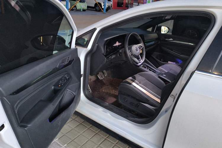 Used Volkswagen Golf 2021 280TSI DSG R-Line Driver Seat