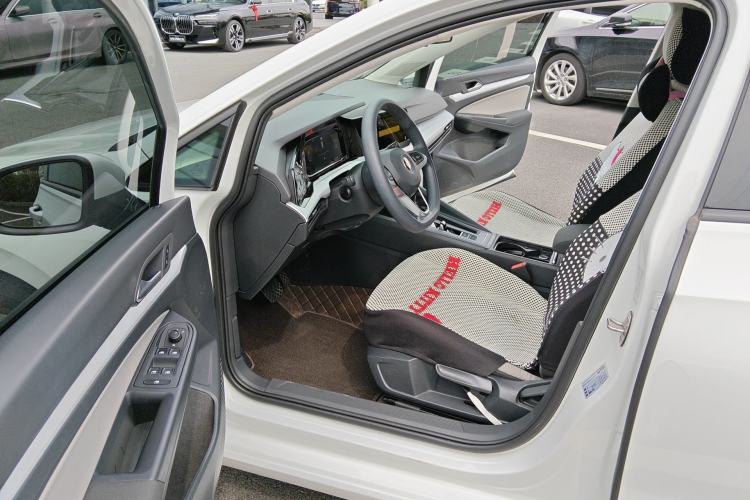 Used Volkswagen Golf 2021 200TSI DSG Driver Seat