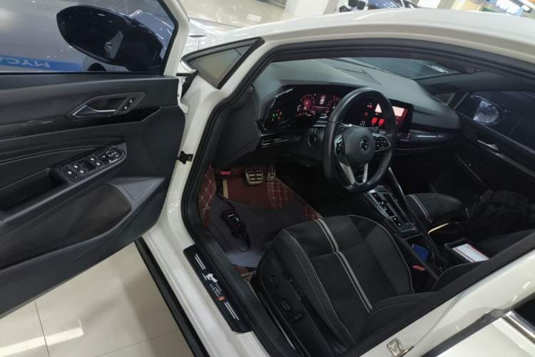 Used Volkswagen Golf 2021 280TSI DSG R-Line Driver Seat