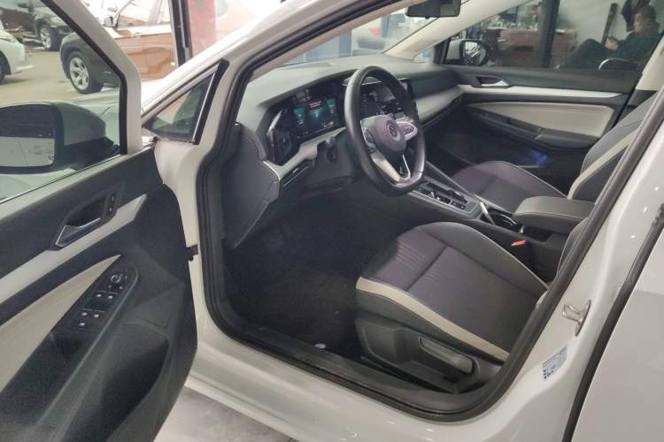 Used Volkswagen Golf 2021 280TSI DSG Pro Driver Seat