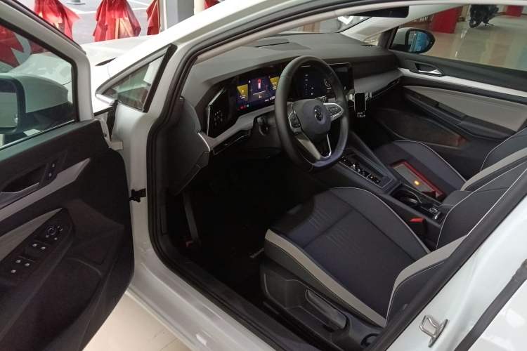 Used Volkswagen Golf 2021 280TSI DSG Pro Driver Seat