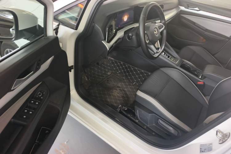 Used Volkswagen Golf 2021 280TSI DSG Pro Driver Seat