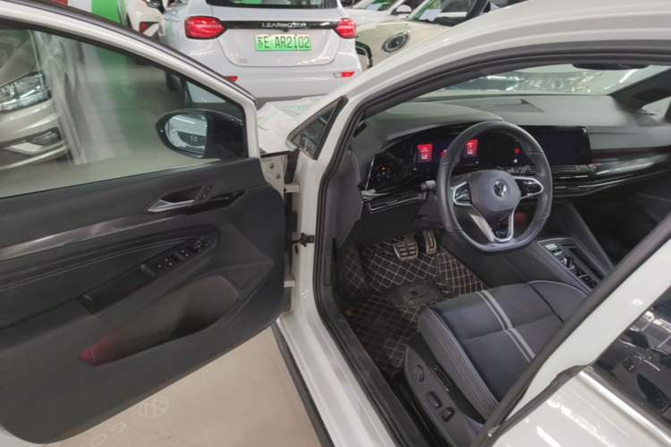 Used Volkswagen Golf 2021 280TSI DSG R-Line Driver Seat