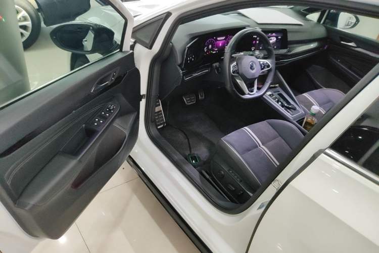 Used Volkswagen Golf 2021 280TSI DSG Pro Driver Seat