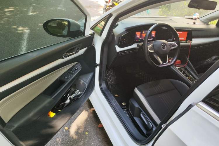 Used Volkswagen Golf 2021 280TSI DSG Pro Driver Seat