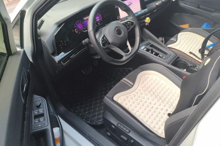 Used Volkswagen Golf 2021 280TSI DSG R-Line Driver Seat