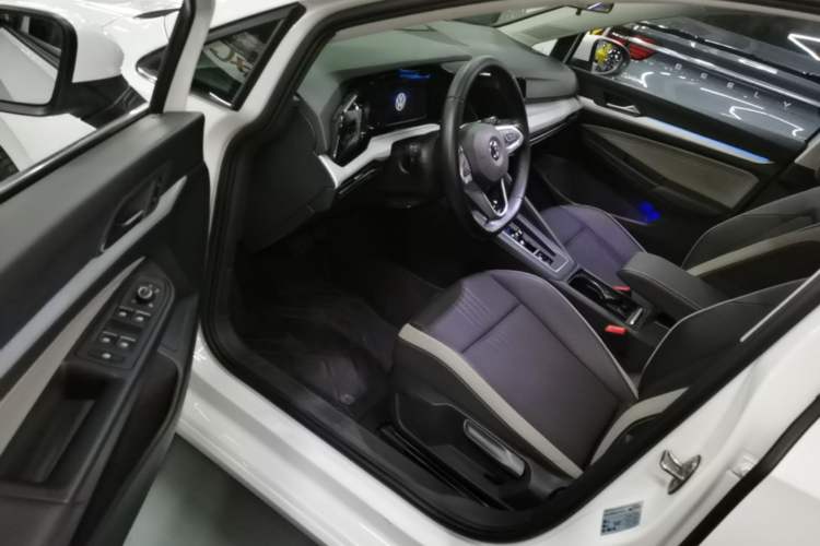 Used Volkswagen Golf 2021 280TSI DSG Pro Driver Seat