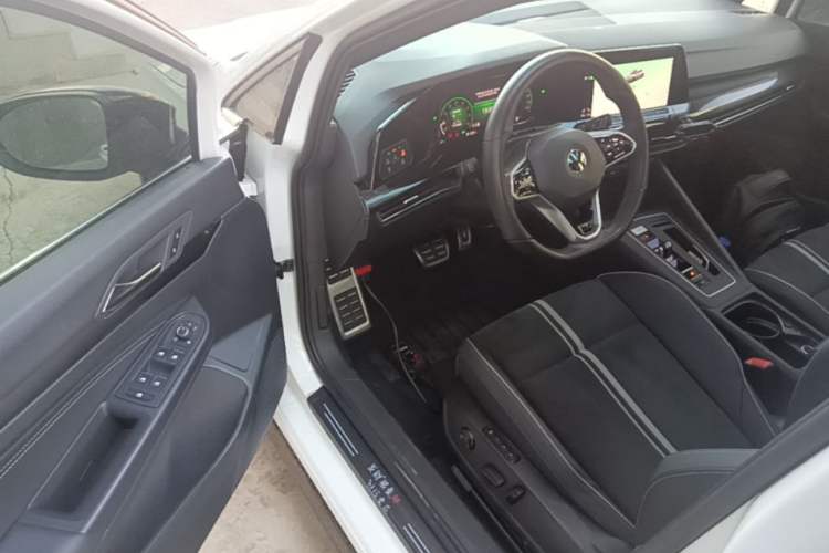 Used Volkswagen Golf 2021 280TSI DSG R-Line Driver Seat