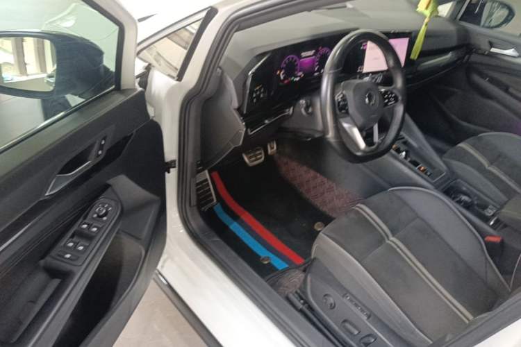 Used Volkswagen Golf 2021 280TSI DSG R-Line Driver Seat
