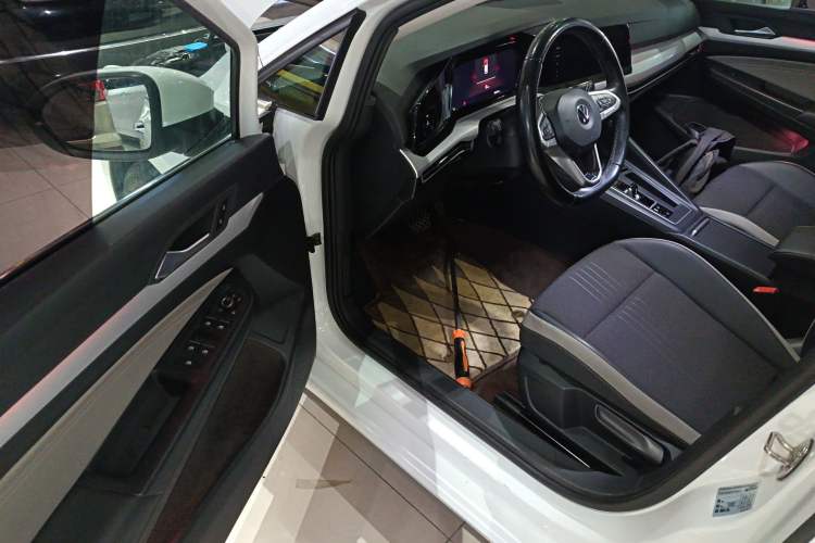 Used Volkswagen Golf 2021 280TSI DSG Pro Driver Seat