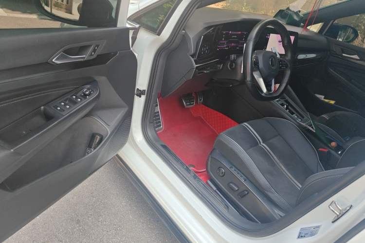 Used Volkswagen Golf 2021 280TSI DSG R-Line Driver Seat