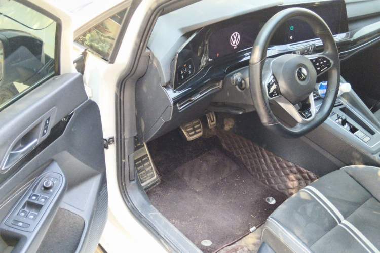 Used Volkswagen Golf 2021 280TSI DSG R-Line Driver Seat