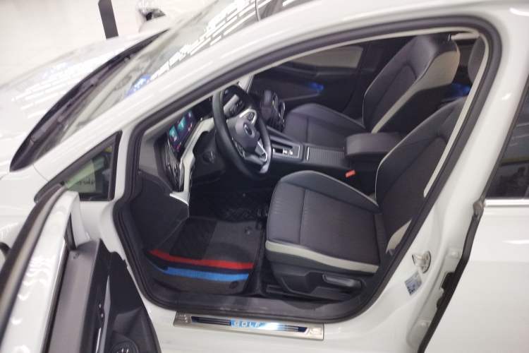 Used Volkswagen Golf 2021 280TSI DSG Pro Driver Seat