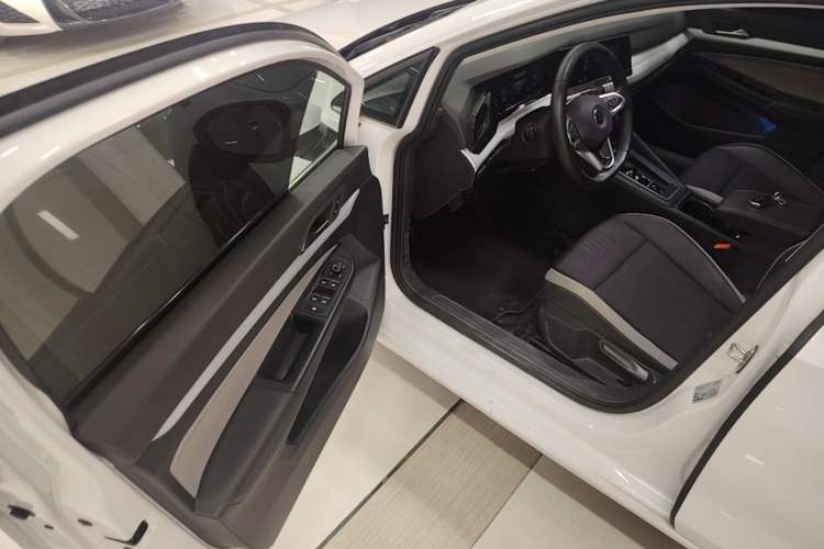 Used Volkswagen Golf 2021 280TSI DSG Pro Driver Seat