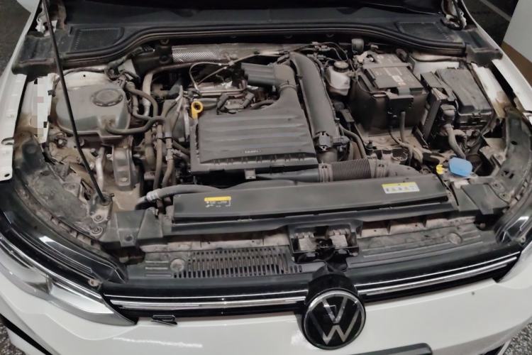 Used Volkswagen Golf 2021 280TSI DSG R-Line Engine Bay