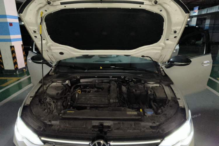 Used Volkswagen Golf 2021 280TSI DSG R-Line Engine Bay