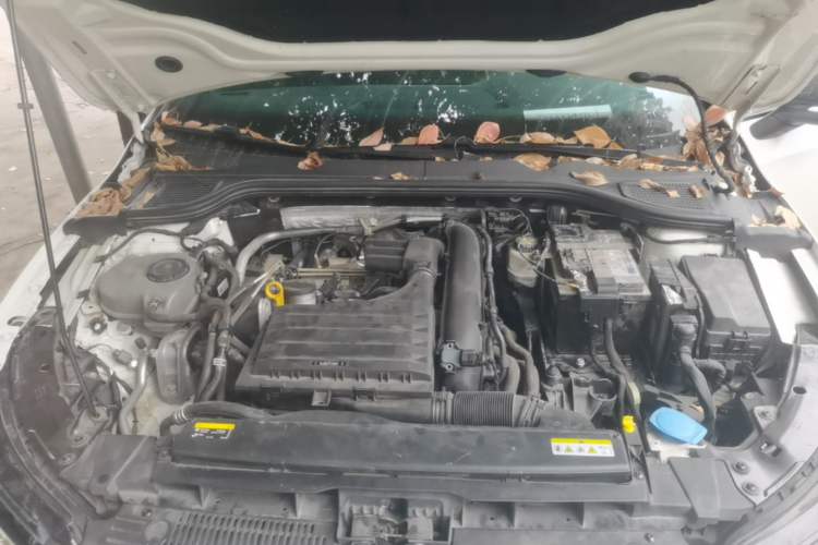 Used Volkswagen Golf 2021 280TSI DSG R-Line Engine Bay