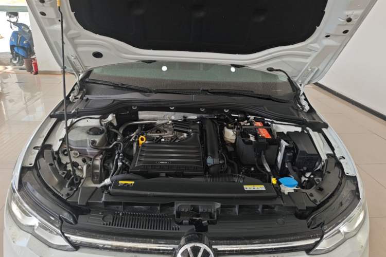 Used Volkswagen Golf 2021 280TSI DSG R-Line Engine Bay