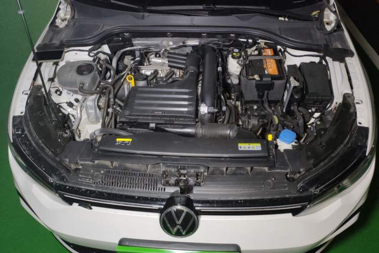 Used Volkswagen Golf 2021 280TSI DSG R-Line Engine Bay