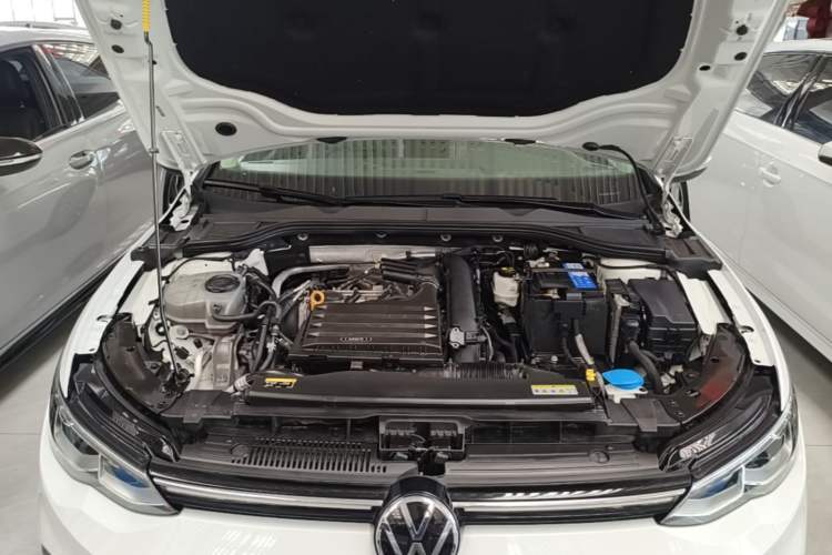 Used Volkswagen Golf 2021 280TSI DSG Pro Engine Bay