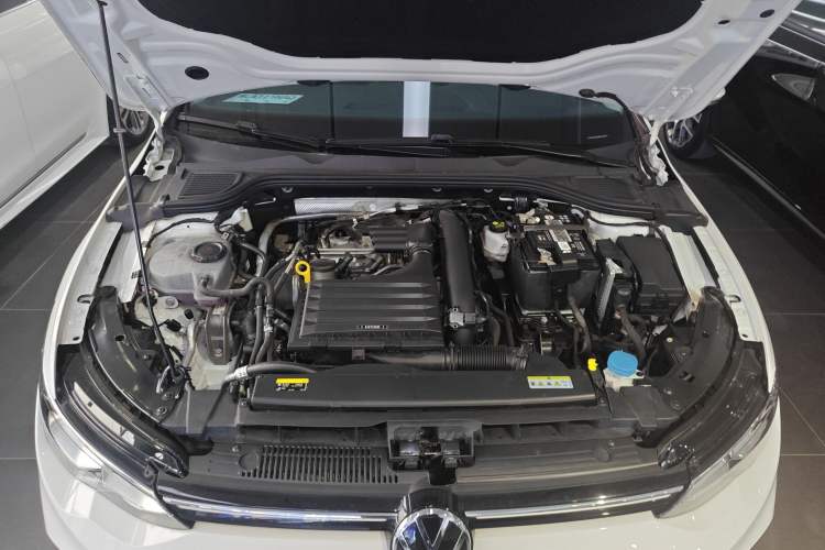 Used Volkswagen Golf 2021 280TSI DSG Pro Engine Bay