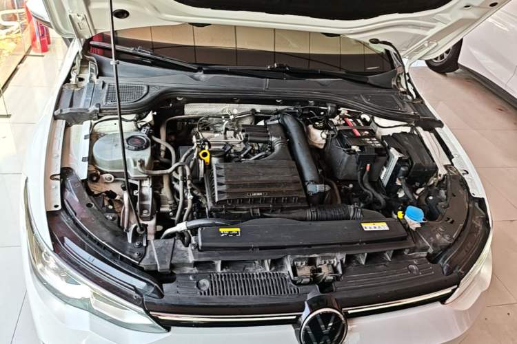 Used Volkswagen Golf 2021 280TSI DSG Pro Engine Bay