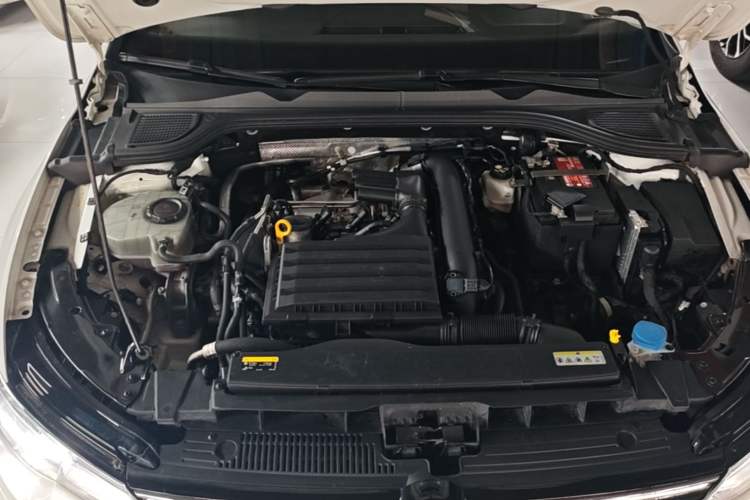 Used Volkswagen Golf 2021 280TSI DSG Pro Engine Bay