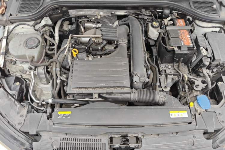 Used Volkswagen Golf 2021 280TSI DSG 30th Anniversary Edition Engine Bay