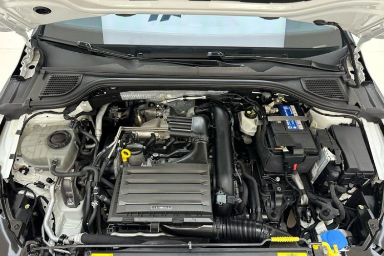 Used Volkswagen Golf 2021 280TSI DSG Pro Engine Bay