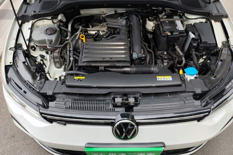 Used Volkswagen Golf 2021 280TSI DSG R-Line Engine Bay