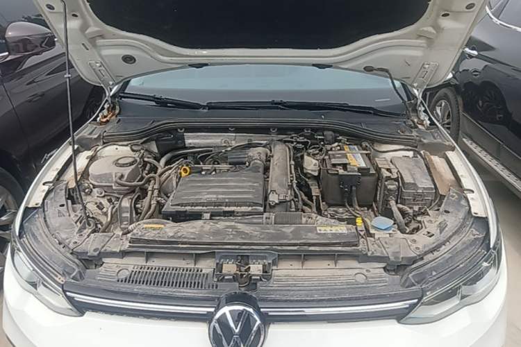 Used Volkswagen Golf 2021 280TSI DSG Pro Engine Bay