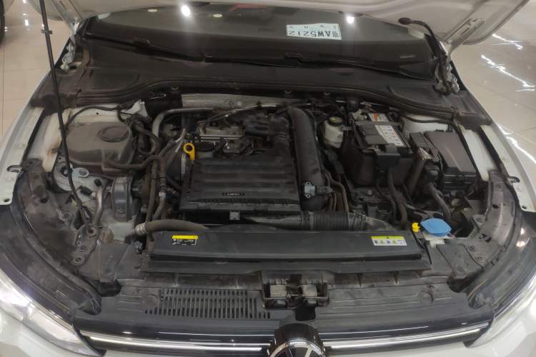 Used Volkswagen Golf 2021 280TSI DSG Pro Engine Bay