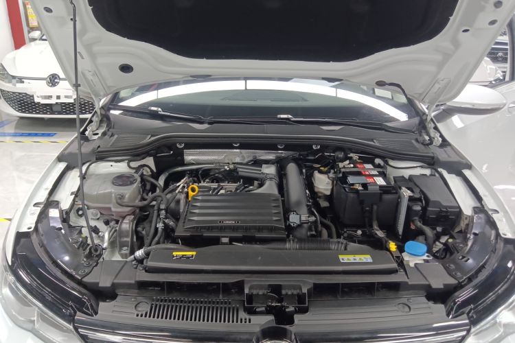 Used Volkswagen Golf 2021 280TSI DSG Pro Engine Bay