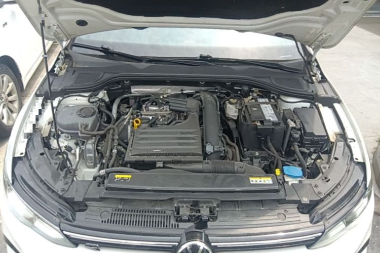 Used Volkswagen Golf 2021 280TSI DSG R-Line Engine Bay