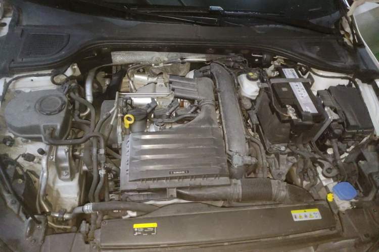 Used Volkswagen Golf 2021 280TSI DSG R-Line Engine Bay