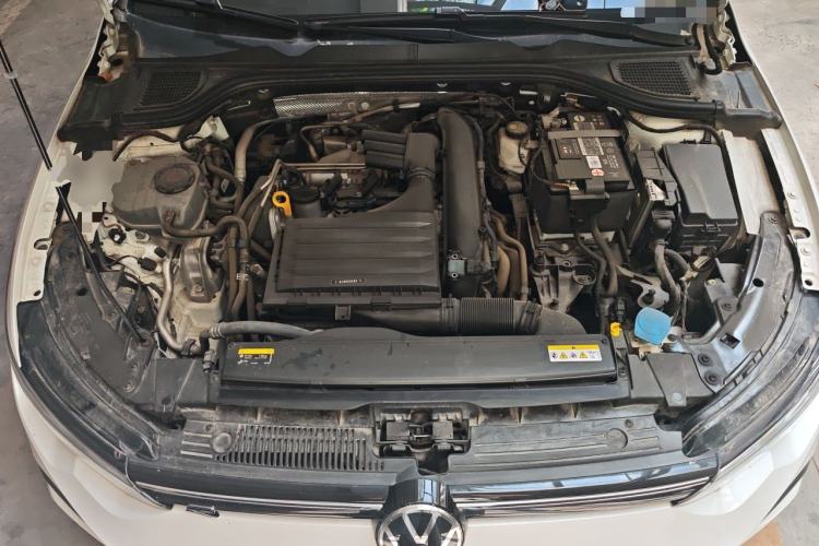 Used Volkswagen Golf 2021 280TSI DSG R-Line Engine Bay