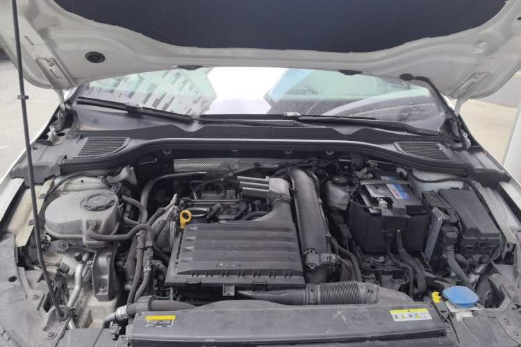 Used Volkswagen Golf 2021 200TSI DSG Pro Engine Bay