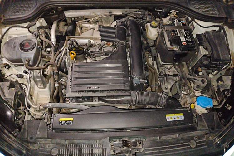 Used Volkswagen Golf 2021 280TSI DSG R-Line Engine Bay